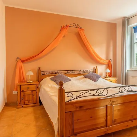Ferienwohnung-2-kranich-villa-vogelsang-in-binz-3-raum-parkplatz-wlan-wintergarten-terrasse * Binz
