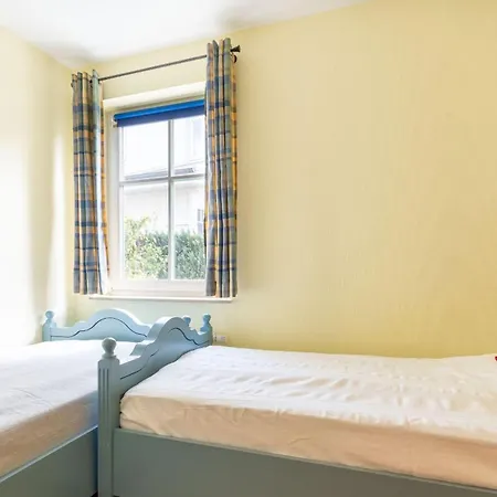 Ferienwohnung-2-kranich-villa-vogelsang-in-binz-3-raum-parkplatz-wlan-wintergarten-terrasse Apartment Binz