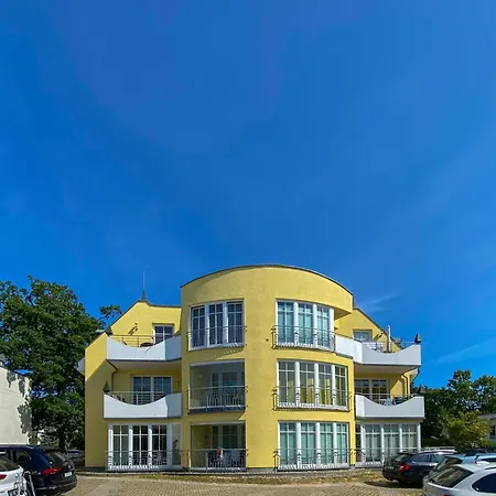 Apartment Ferienwohnung-2-kranich-villa-vogelsang-in-binz-3-raum-parkplatz-wlan-wintergarten-terrasse