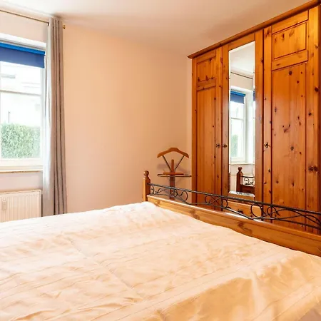 Ferienwohnung-2-kranich-villa-vogelsang-in-binz-3-raum-parkplatz-wlan-wintergarten-terrasse Lejlighed *