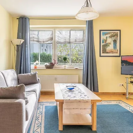 Ferienwohnung-2-kranich-villa-vogelsang-in-binz-3-raum-parkplatz-wlan-wintergarten-terrasse Lejlighed