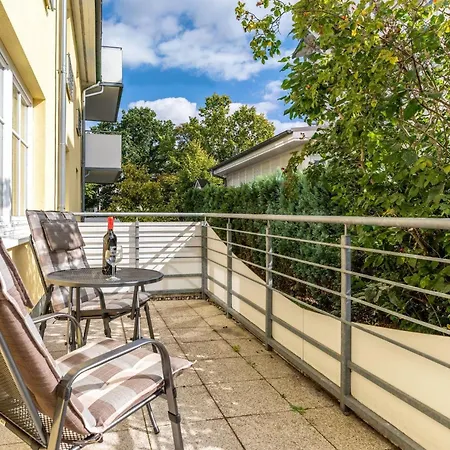 Ferienwohnung-2-kranich-villa-vogelsang-in-binz-3-raum-parkplatz-wlan-wintergarten-terrasse Binz