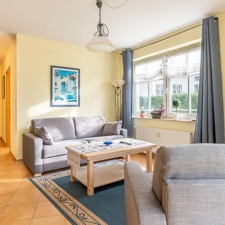 Ferienwohnung-2-kranich-villa-vogelsang-in-binz-3-raum-parkplatz-wlan-wintergarten-terrasse Lejlighed Binz