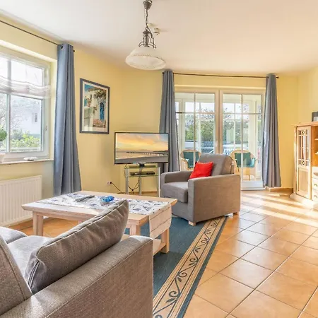 Apartment Ferienwohnung-2-kranich-villa-vogelsang-in-binz-3-raum-parkplatz-wlan-wintergarten-terrasse *