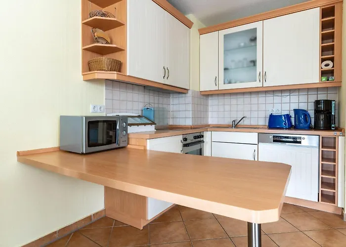 Apartament Ferienwohnung-2-kranich-villa-vogelsang-in-binz-3-raum-parkplatz-wlan-wintergarten-terrasse