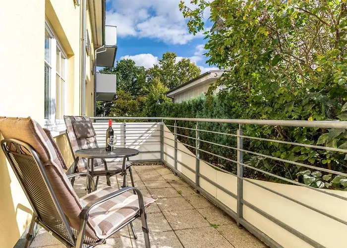 Ferienwohnung-2-kranich-villa-vogelsang-in-binz-3-raum-parkplatz-wlan-wintergarten-terrasse Binz